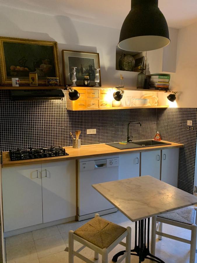 La Maison Carrée - Studios de charme - kitchenette - Climatisation&Piscine chauffée Les Eyzies Extérieur photo