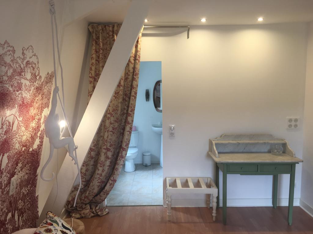 La Maison Carrée - Studios de charme - kitchenette - Climatisation&Piscine chauffée Les Eyzies Extérieur photo