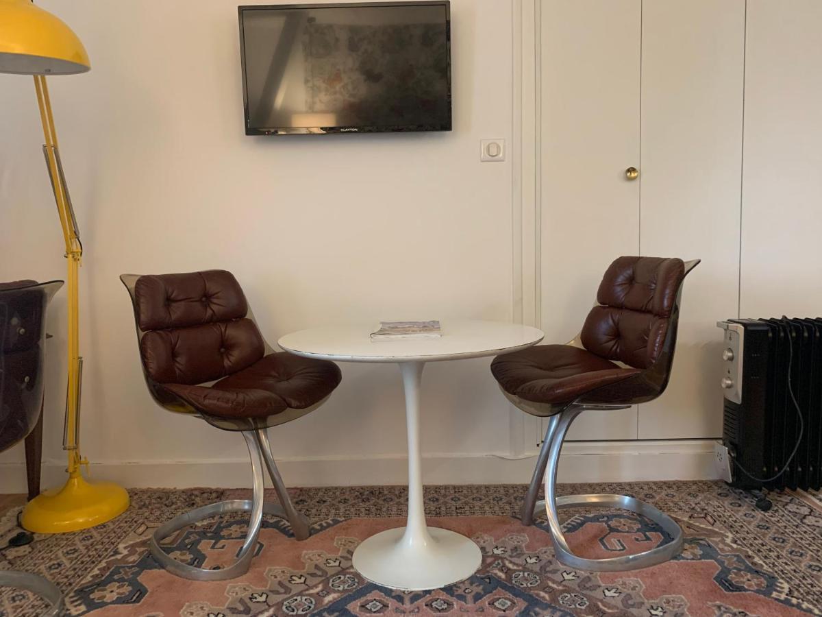 La Maison Carrée - Studios de charme - kitchenette - Climatisation&Piscine chauffée Les Eyzies Extérieur photo